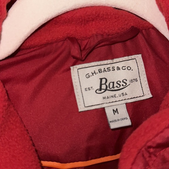 G.H. Bass Women's Chili Pepper Quilted Fleece Collar Vest - Picture 3 of 3